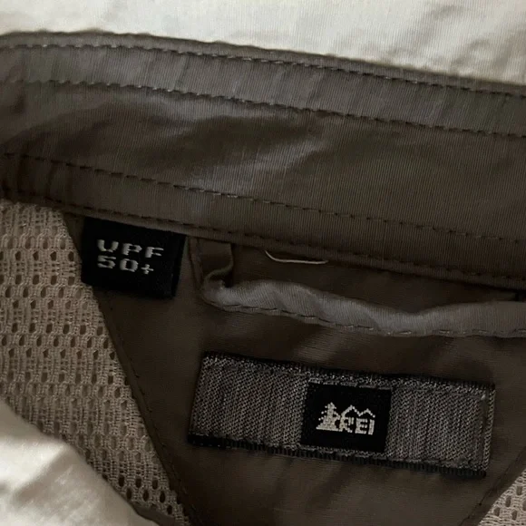 REI Men’s Fishing Shirt 50 SPF Size Small - Picture 4 of 6